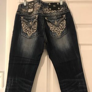 New with tags on.  easy Capris size 27